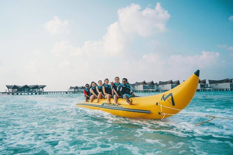 Kuredhivaru Resort And Spa (Ex. Movenpick Resort Kuredhivaru Maldives)