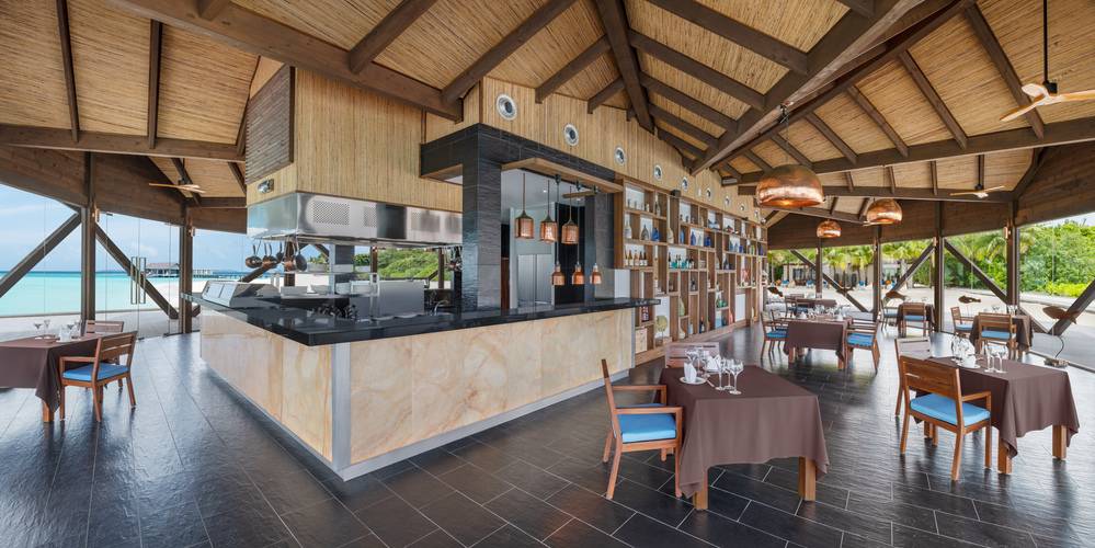 Kuredhivaru Resort And Spa (Ex. Movenpick Resort Kuredhivaru Maldives)