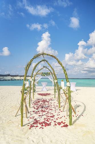 Kuredhivaru Resort And Spa (Ex. Movenpick Resort Kuredhivaru Maldives)