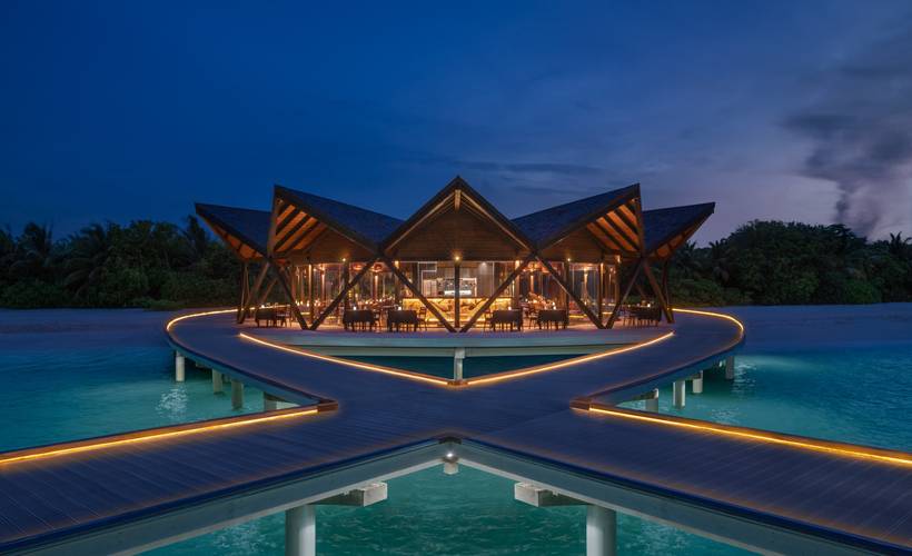 Kuredhivaru Resort And Spa (Ex. Movenpick Resort Kuredhivaru Maldives)