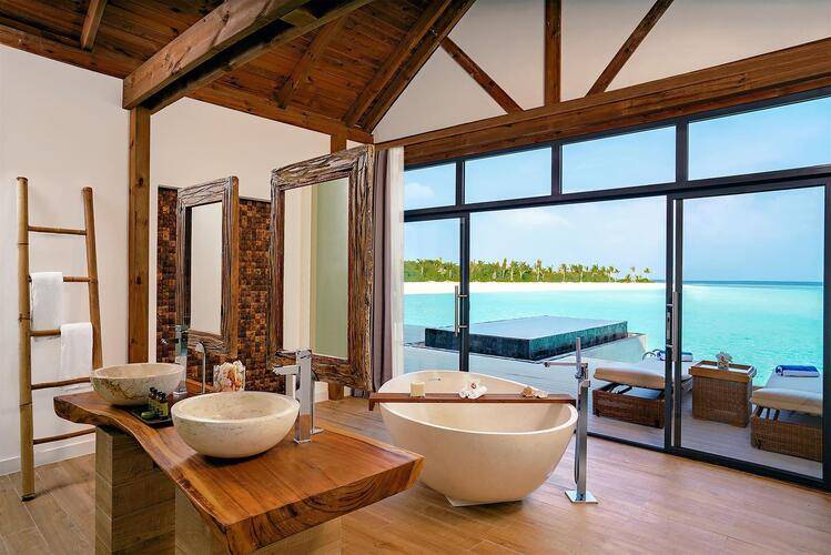 Kuredhivaru Resort And Spa (Ex. Movenpick Resort Kuredhivaru Maldives)