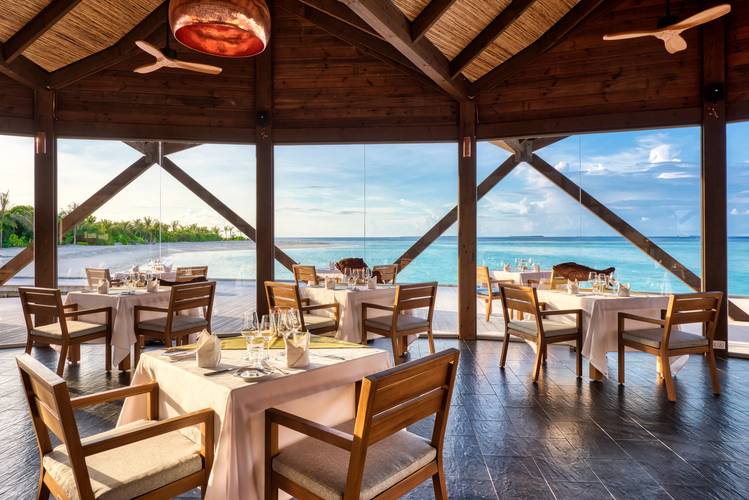 Kuredhivaru Resort And Spa (Ex. Movenpick Resort Kuredhivaru Maldives)