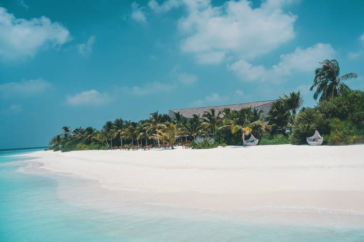 Kuredhivaru Resort And Spa (Ex. Movenpick Resort Kuredhivaru Maldives)