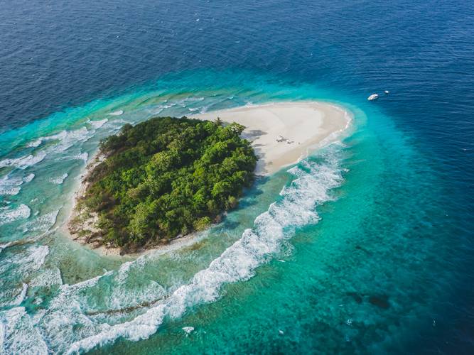 Kuredhivaru Resort And Spa (Ex. Movenpick Resort Kuredhivaru Maldives)