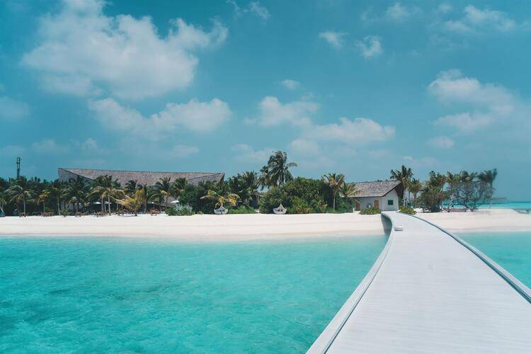 Kuredhivaru Resort And Spa (Ex. Movenpick Resort Kuredhivaru Maldives)
