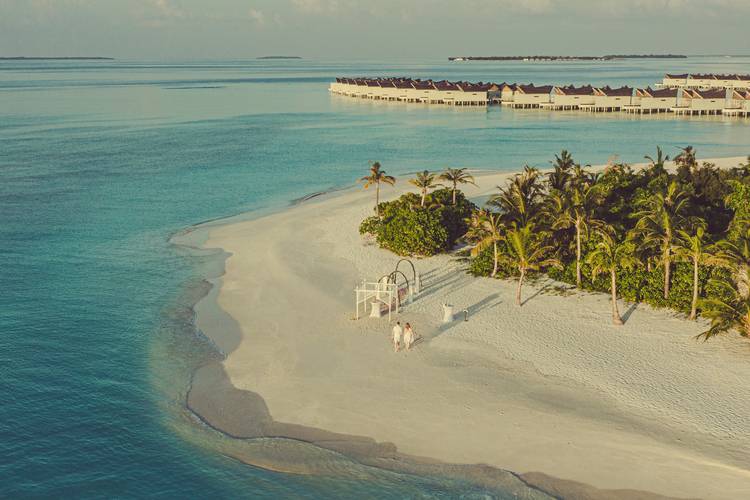 Kuredhivaru Resort And Spa (Ex. Movenpick Resort Kuredhivaru Maldives)
