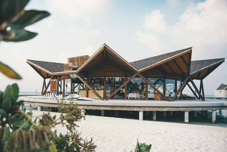 Kuredhivaru Resort And Spa (Ex. Movenpick Resort Kuredhivaru Maldives)