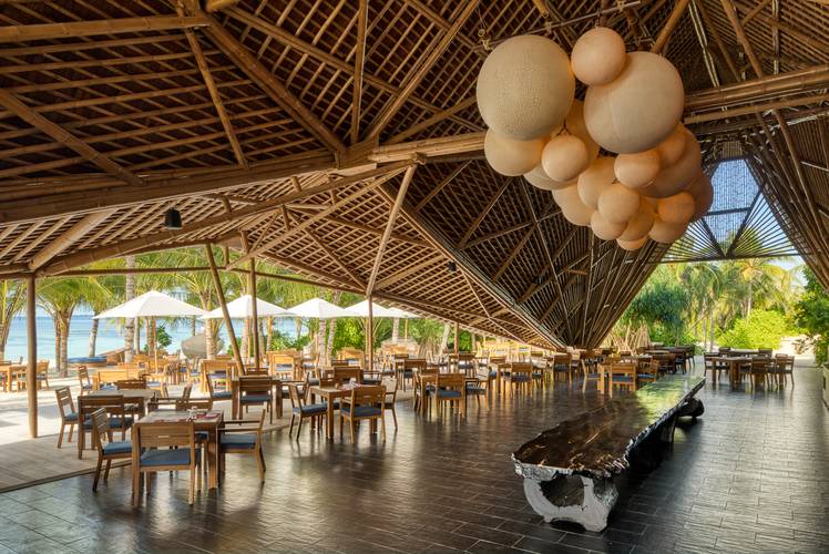 Kuredhivaru Resort And Spa (Ex. Movenpick Resort Kuredhivaru Maldives)