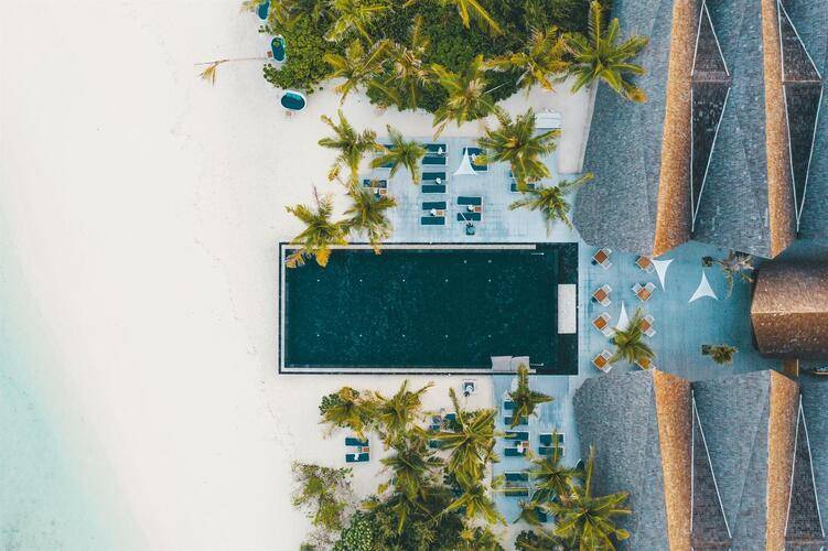 Kuredhivaru Resort And Spa (Ex. Movenpick Resort Kuredhivaru Maldives)