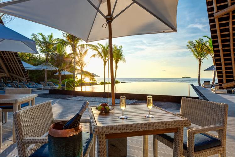Kuredhivaru Resort And Spa (Ex. Movenpick Resort Kuredhivaru Maldives)
