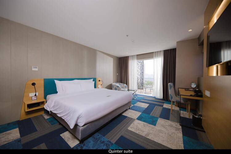Quinter Central Hotel