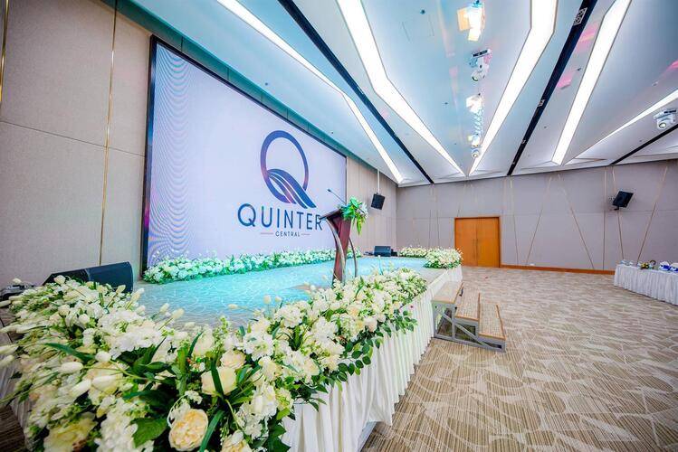 Quinter Central Hotel