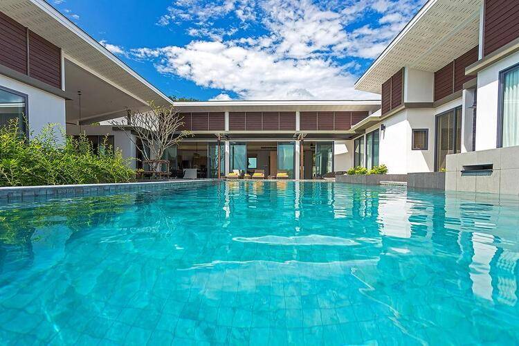 Casabay Luxury Pool Villas