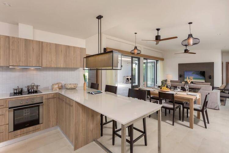 Casabay Luxury Pool Villas