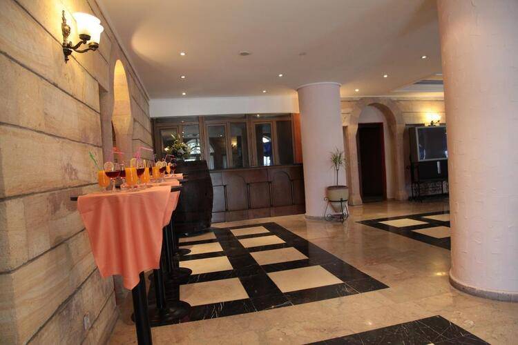 Tassaray Hotel