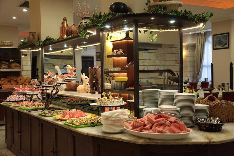 Tassaray Hotel