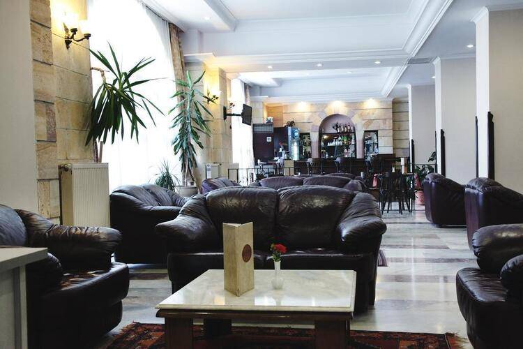 Tassaray Hotel