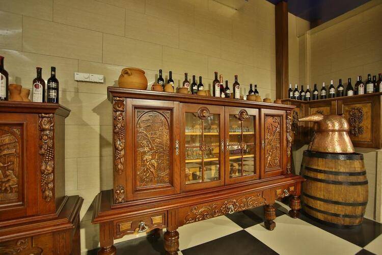 Wine Palace Hotel