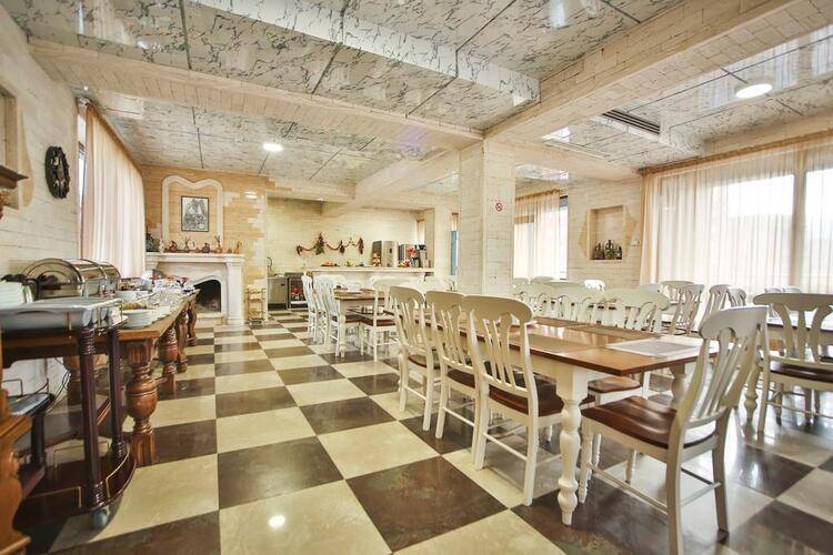 Wine Palace Hotel