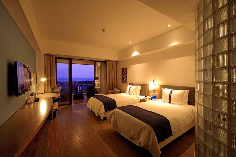 Holiday Inn Express Haikou West Coast