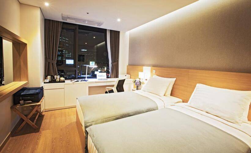 Fraser Place Namdaemun
