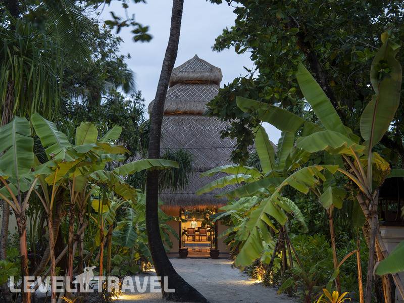 Фотография Emerald Maldives Resort & Spa