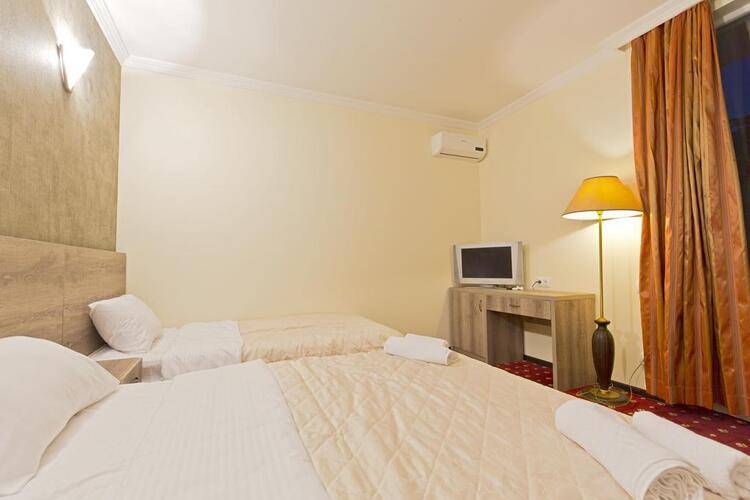 Orange Hotel
