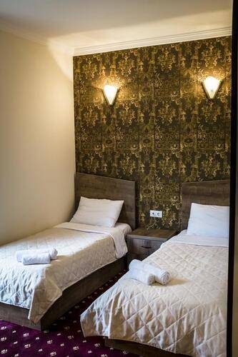 Orange Hotel