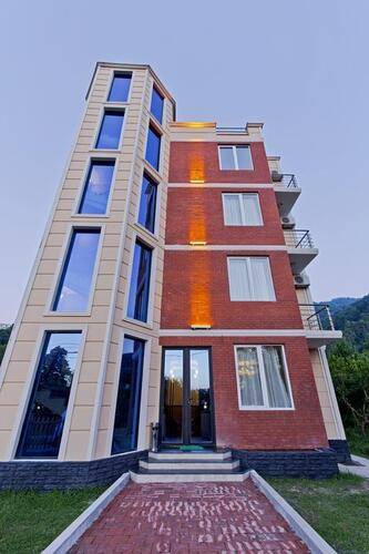 Orange Hotel