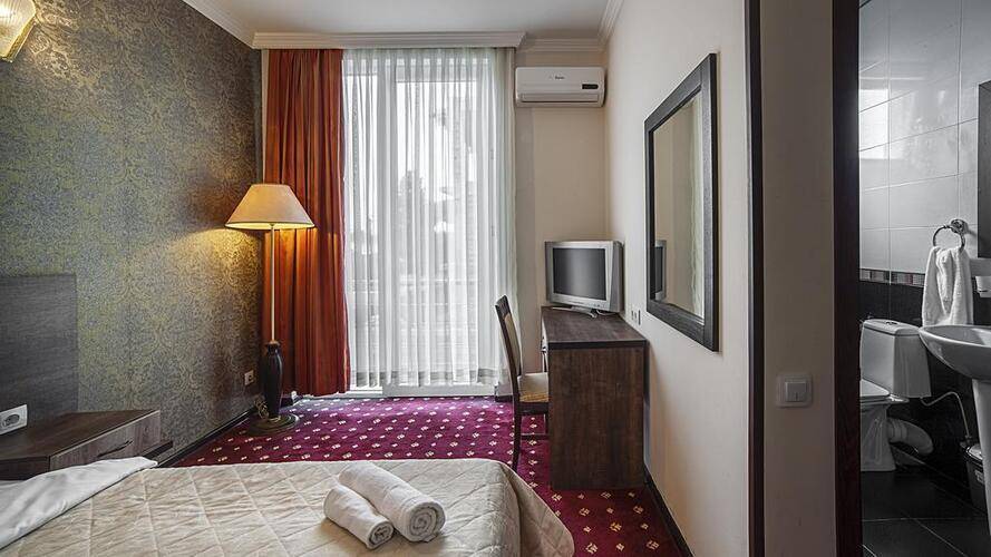Orange Hotel
