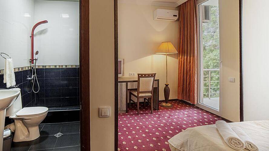 Orange Hotel