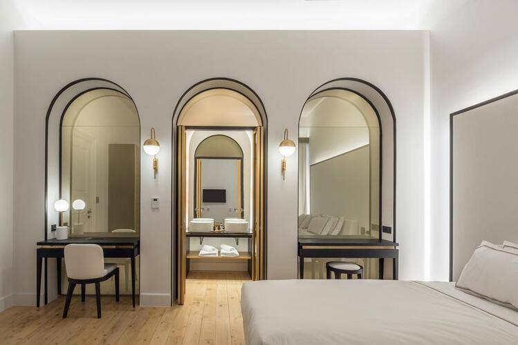 Sir Paul Boutique Hotel