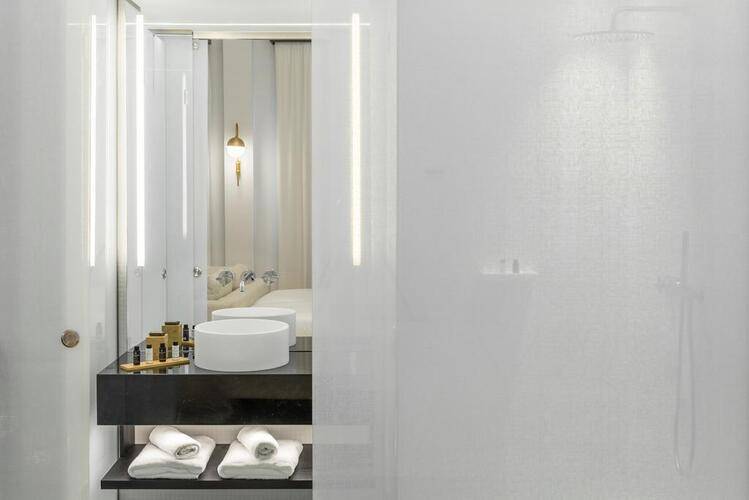 Sir Paul Boutique Hotel