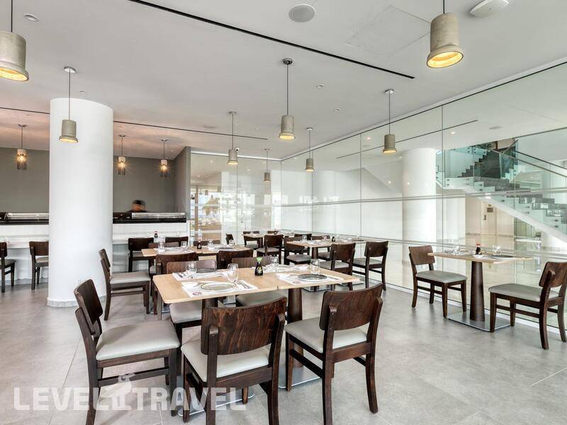 Фотография The Ivi Mare (Adults Only 16+) (Ex. Louis Ivi Mare) Фотография The Ivi Mare (Adults Only 16+) (Ex. Louis Ivi Mare)