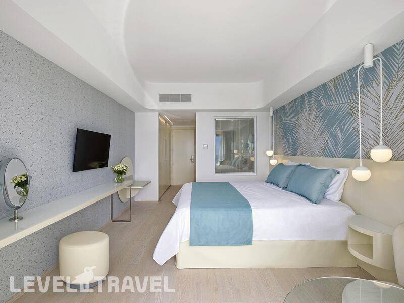 Фотография The Ivi Mare (Adults Only 16+) (Ex. Louis Ivi Mare) Фотография The Ivi Mare (Adults Only 16+) (Ex. Louis Ivi Mare)