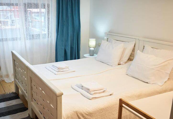 Hotel 16
