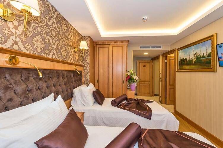 Aprilis Gold Hotel