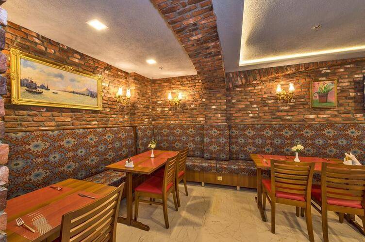 Aprilis Gold Hotel