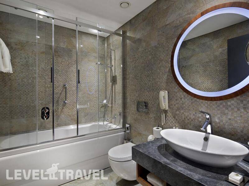 Фотография Doubletree By Hilton Istanbul Piyalepasa