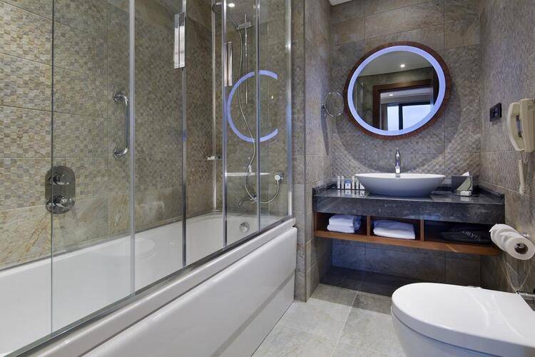 Doubletree By Hilton Istanbul Piyalepasa