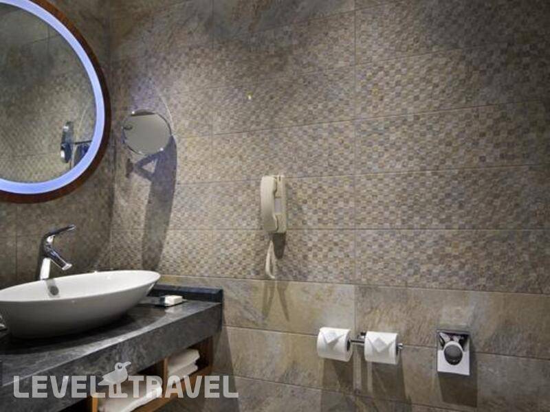 Фотография Doubletree By Hilton Istanbul Piyalepasa