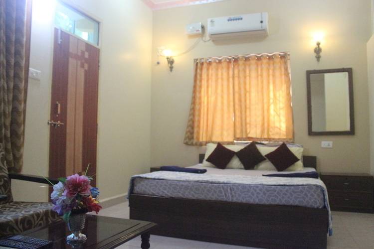 Sun N Moon Guesthouse