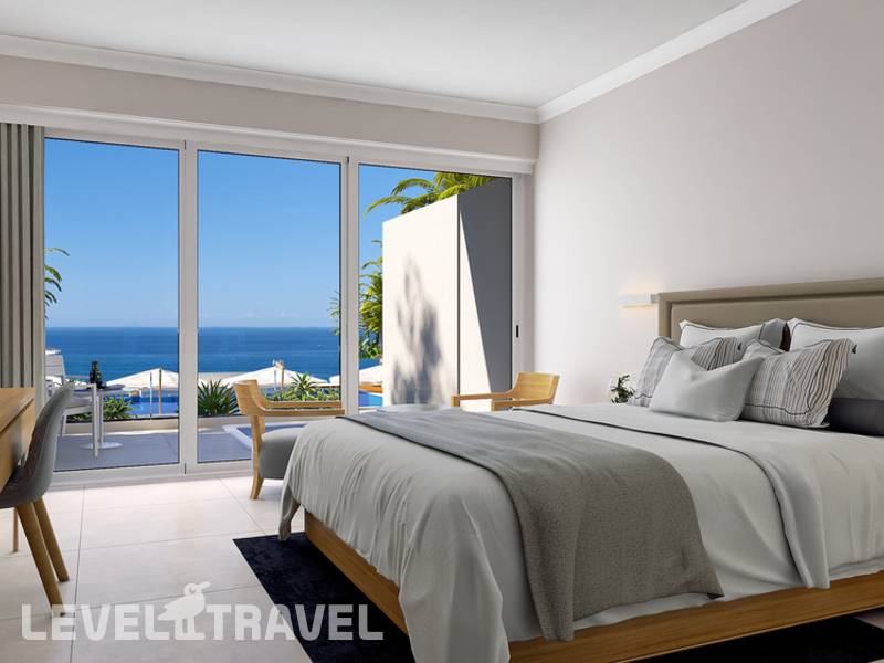 Фотография Sunrise Jade (Adults Only 14+)