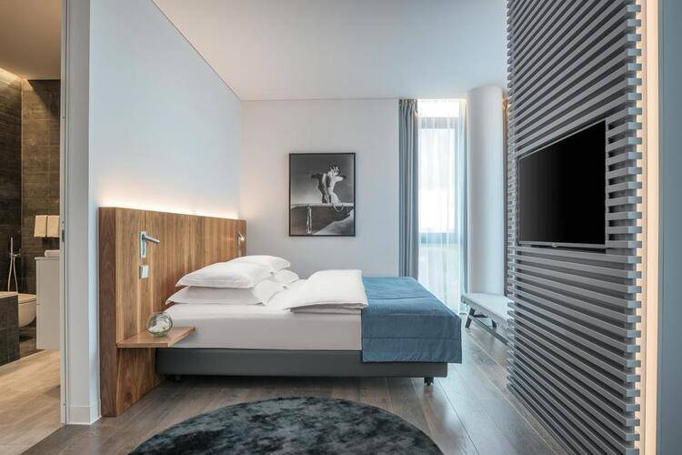 Crystal House Suites & Spa