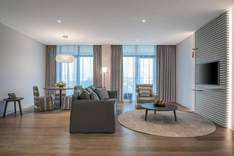 Crystal House Suites & Spa