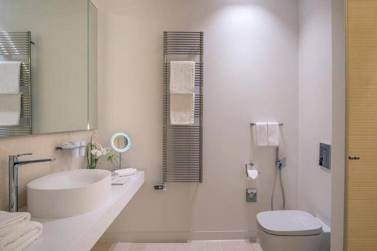 Crystal House Suites & Spa