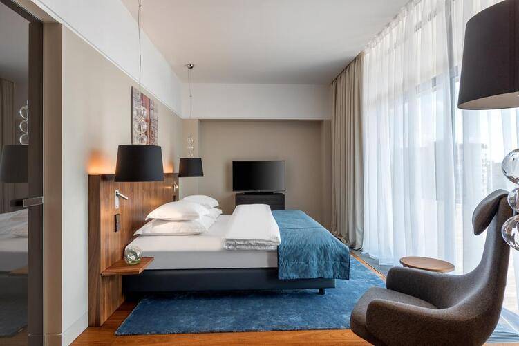 Crystal House Suites & Spa