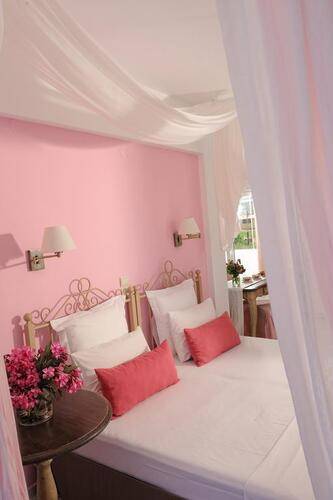 Sun Village Malia Boutique