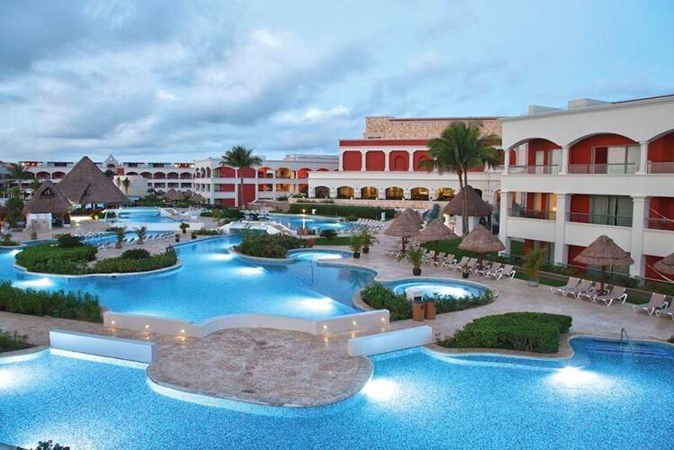Hard Rock Hotel Riviera Maya Hacienda (Family Section)