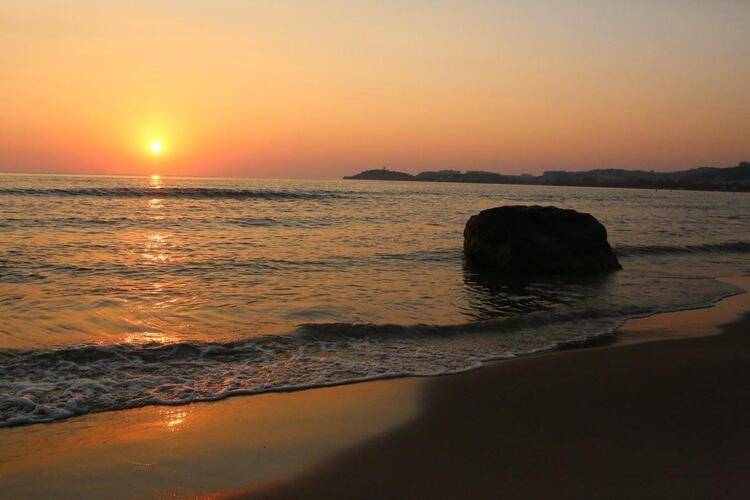 Risus Aqua Beach Resort Hotel